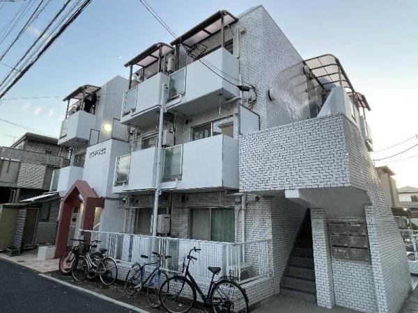 ホワイトハウス高津