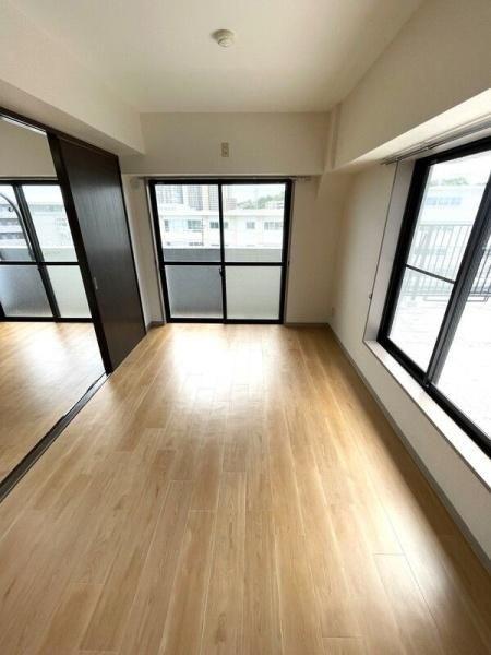 川崎市高津区久地４丁目のマンション