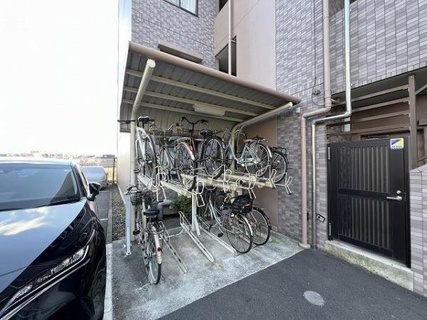横浜市鶴見区鶴見中央３丁目のマンション