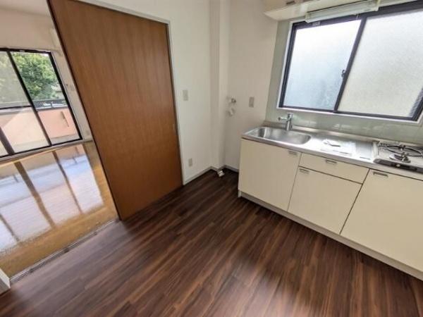 世田谷区下馬５丁目のマンション