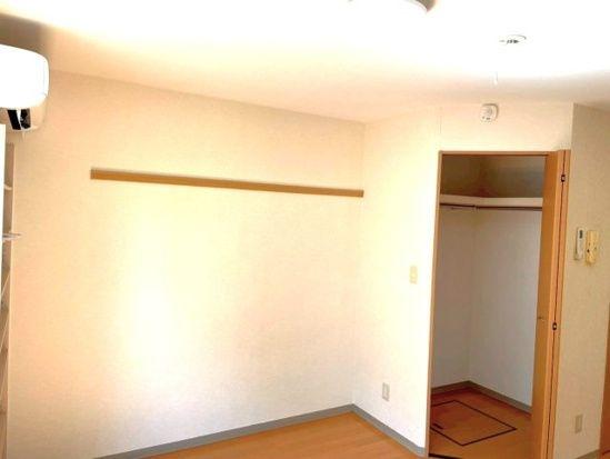 川崎市中原区下小田中３丁目のアパート