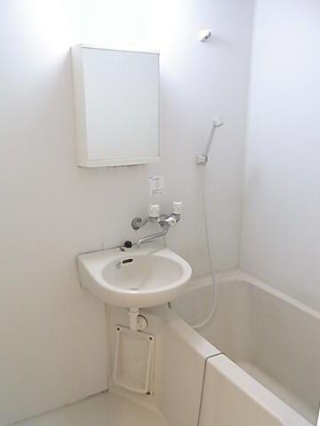 横浜市港北区箕輪町１丁目のアパート