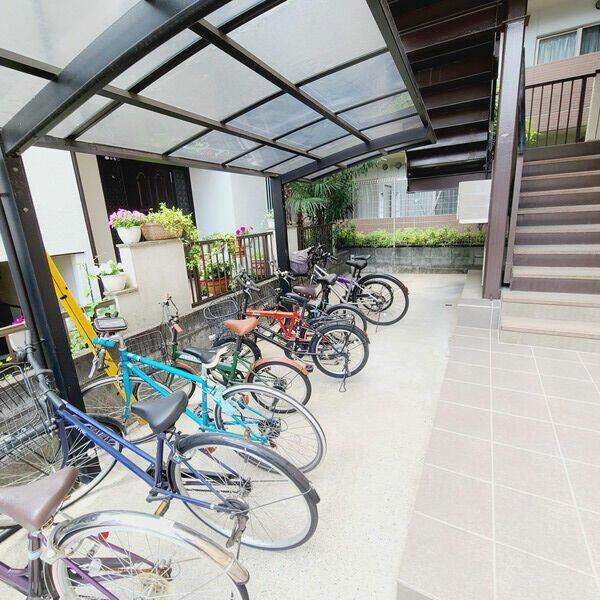 川崎市中原区上丸子山王町１丁目のマンション