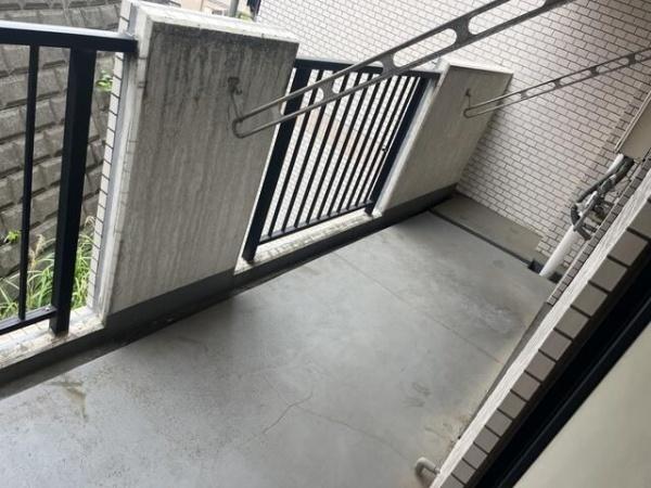 横浜市神奈川区三枚町のマンション