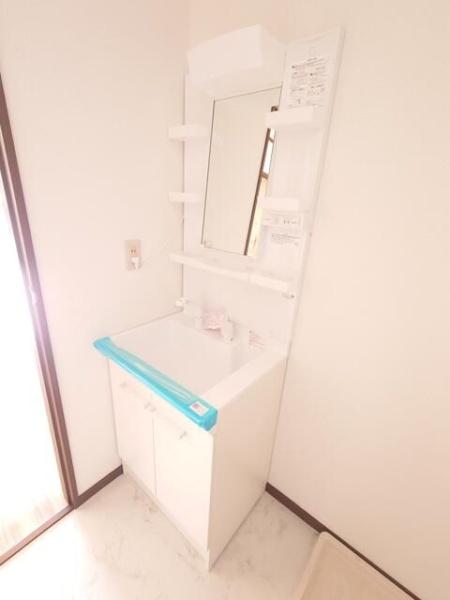 横浜市鶴見区獅子ケ谷３丁目のアパート
