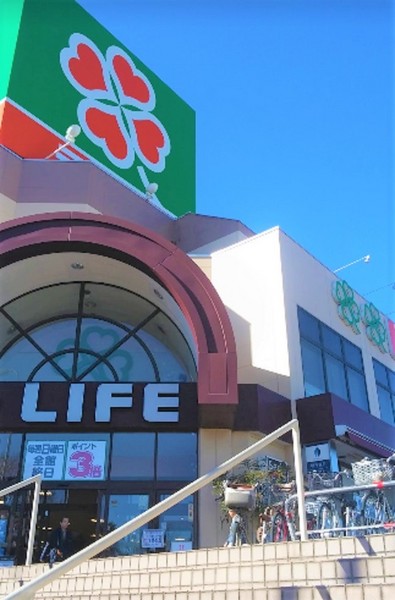 横浜市鶴見区下末吉６丁目のアパート(ライフ鶴見店)