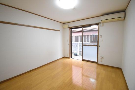 川崎市中原区苅宿のアパート