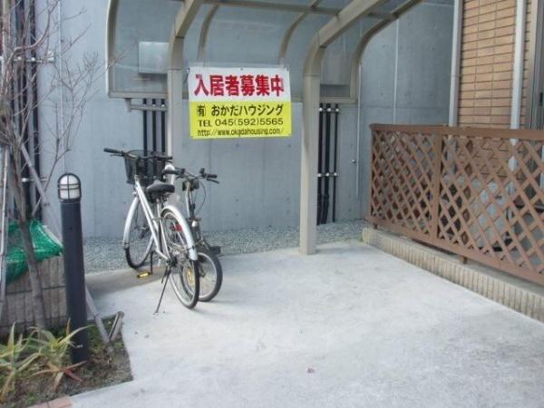 川崎市高津区久末のアパート
