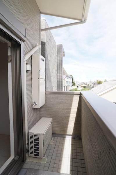 横浜市神奈川区松ケ丘のアパート