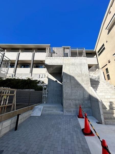 横浜市神奈川区松ケ丘のアパート