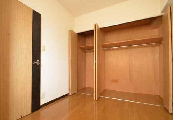 川崎市高津区久末のマンション