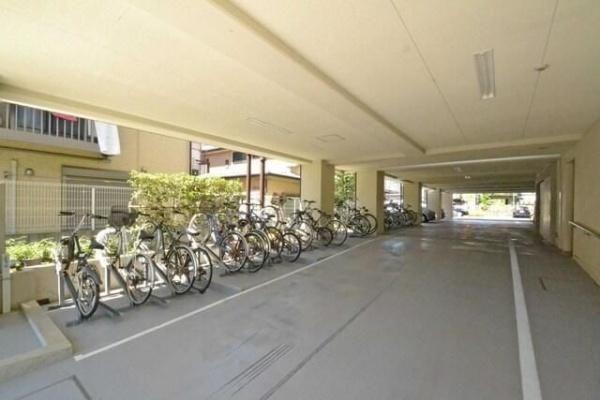 川崎市中原区上小田中１丁目のマンション