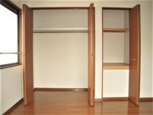 川崎市高津区久末のテラスハウス