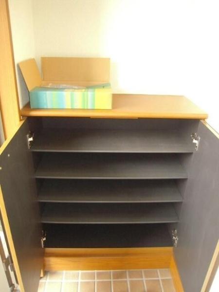 川崎市高津区久末のテラスハウス