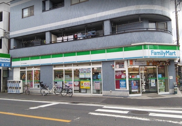 川崎市中原区上平間のマンション(ファミリーマートますや古市場店)