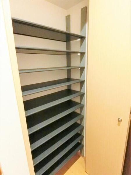 グロリア上池台