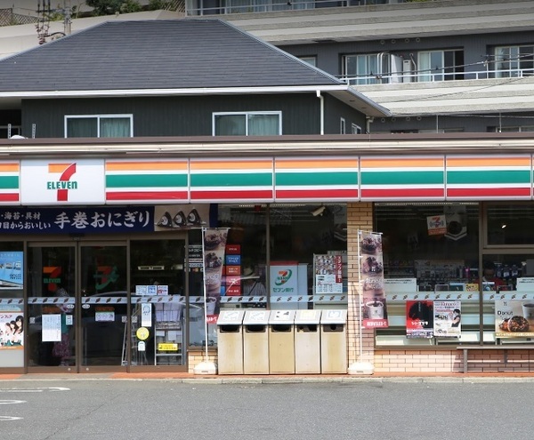 Ｒｈｙｔｈｍ．(セブンイレブン川崎犬蔵2丁目店)