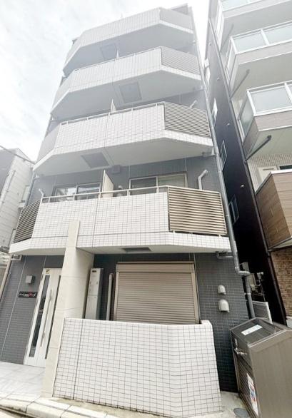 エストゥルースプラス川崎