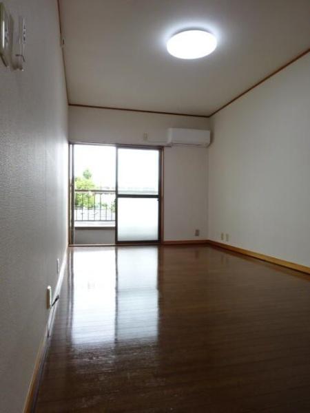 エクセレントハイツ岸谷