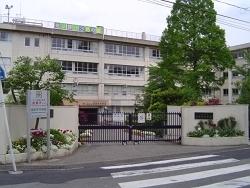 横浜市都筑区牛久保町の貸家(川崎市立有馬中学校)