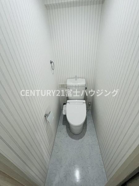 コンブロンビル