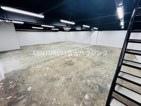 コンブロンビル
