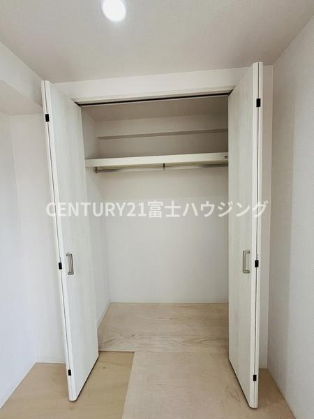 コンブロンビル