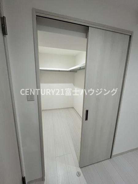 コンブロンビル