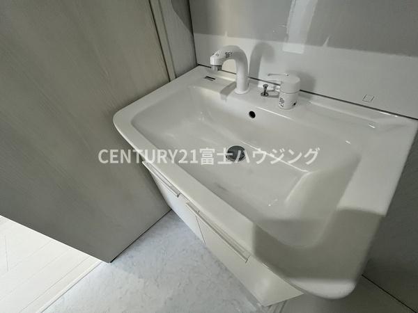 コンブロンビル