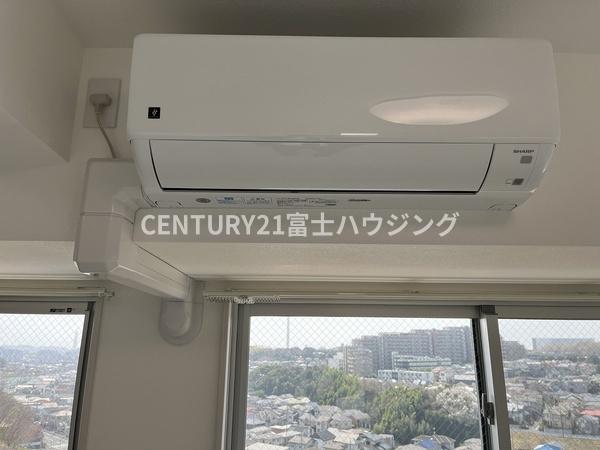 コンブロンビル