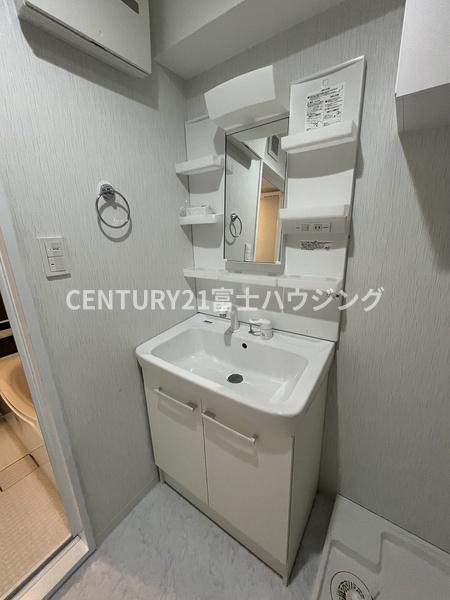 コンブロンビル