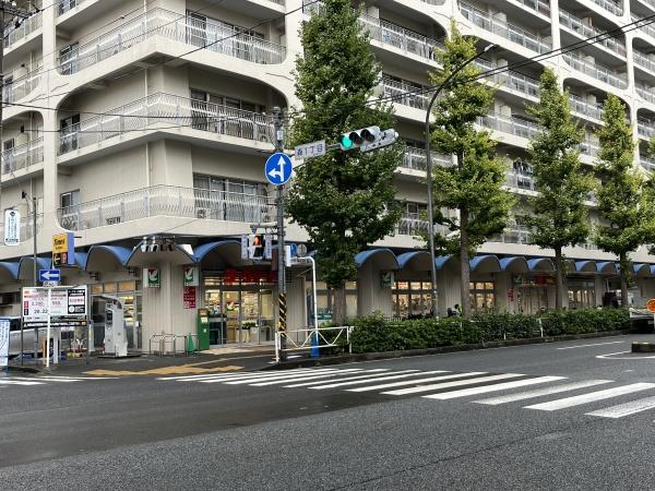 ドルフ磯子(ヨークマート磯子店)