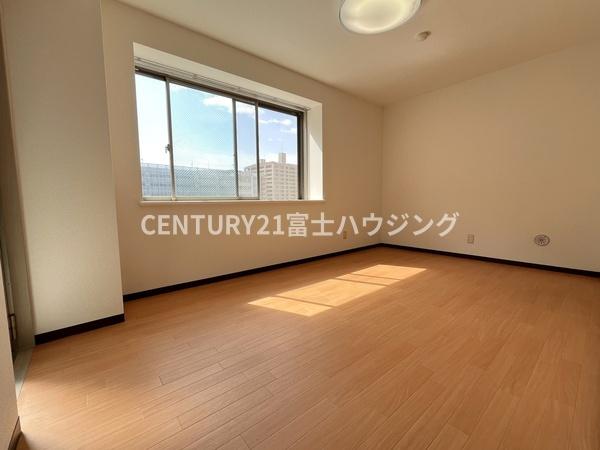 エスポワールミワ