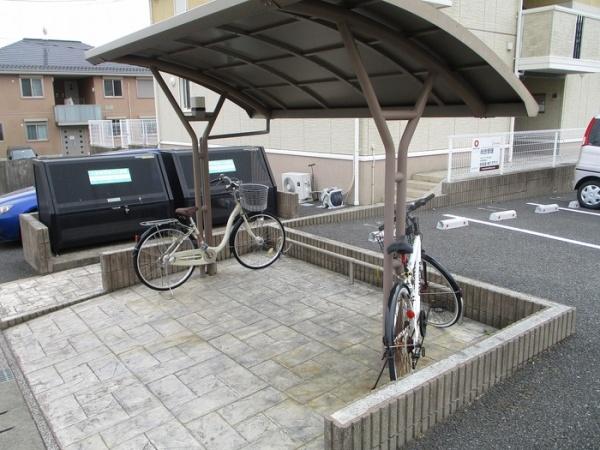 アンソレイエ　西館