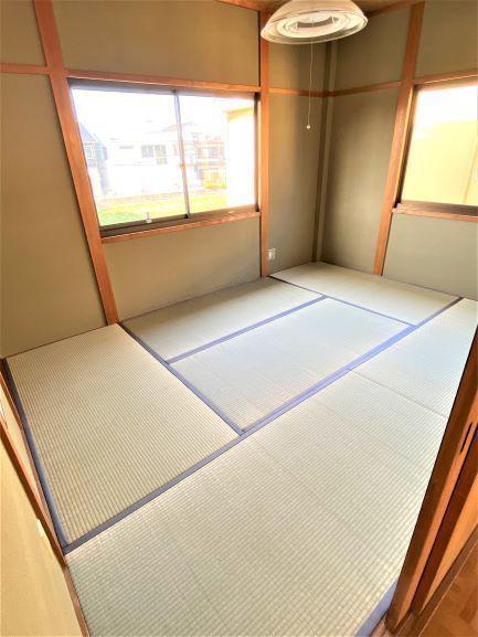 近江八幡市出町　貸家