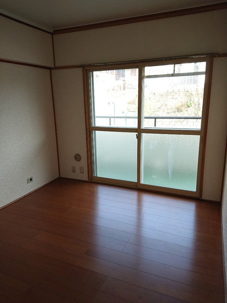コンフォルト山下
