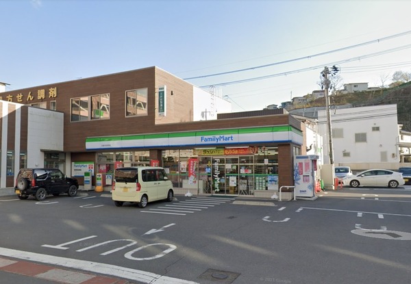 サンレモハイツ穀町(ファミリーマート石巻市役所前店)