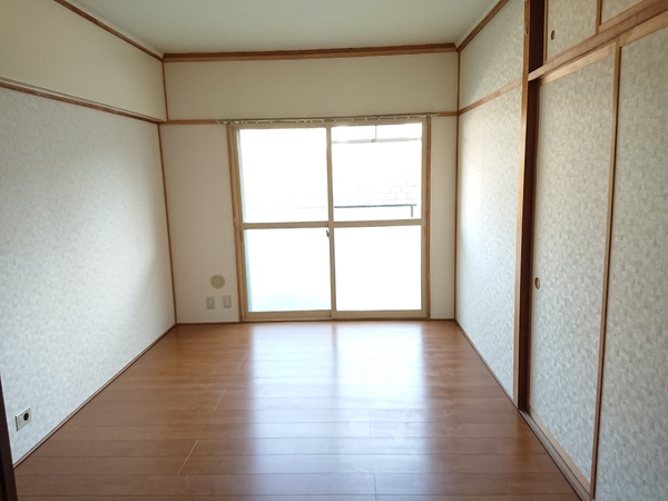 コンフォルト山下
