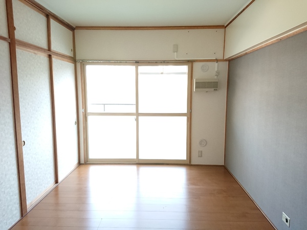 コンフォルト山下
