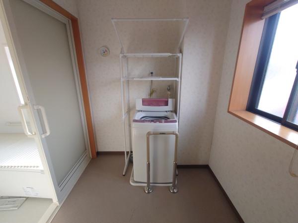 石巻市南中里３丁目の店舗（建物一部）