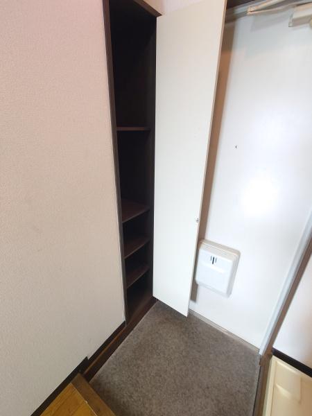 ドルチェ中里(玄関)