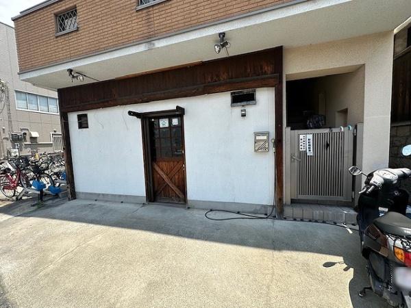 枚方市北中振２丁目の店舗付住宅