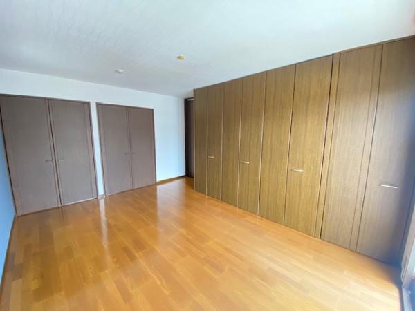 寝屋川市菅相塚町の貸家