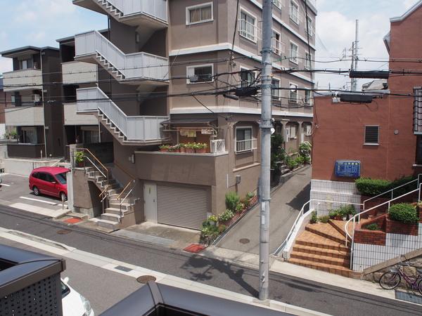 神戸市中央区下山手通８丁目のアパート