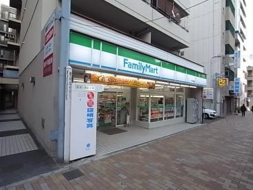 シテイコア神戸(ファミリーマート神戸多聞通二丁目店)