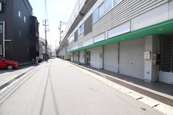 東和ビル1