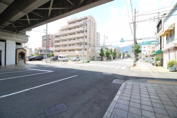 東和ビル1