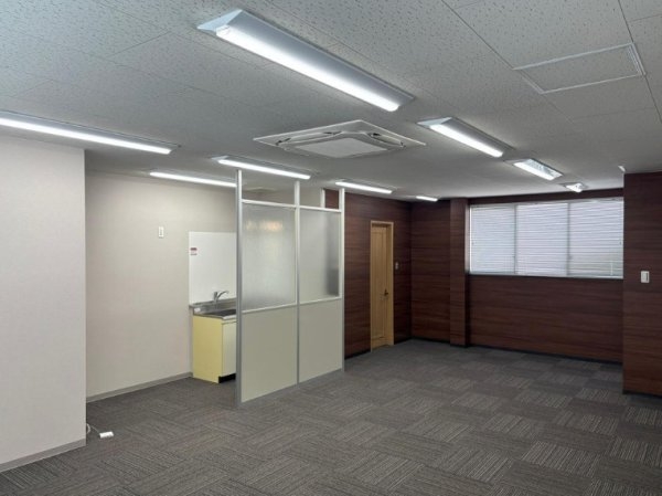東和ビル2