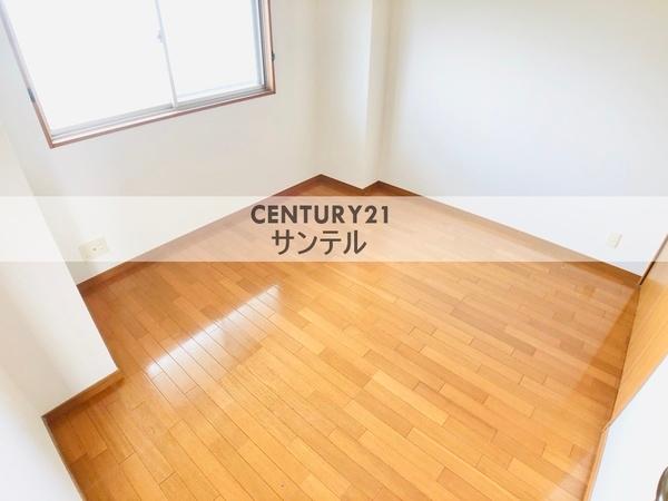 ユーミー新城