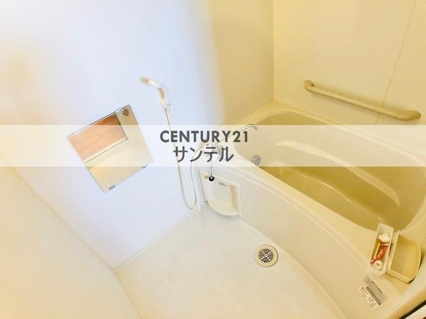ユーミー新城
